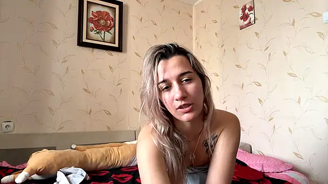 Auroragin online show from 8, 11, 2025