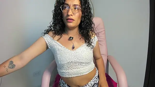 misslya00 online show from 30, 11, 2025