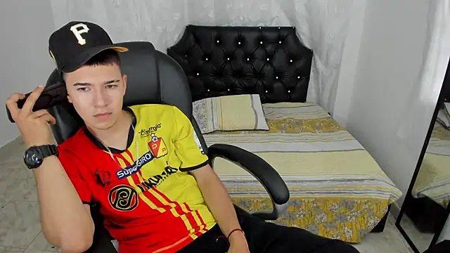 Aleck Boy online show from 26, 11, 2025