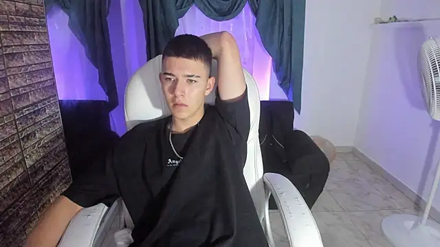 Aleck Boy online show from 20, 11, 2025