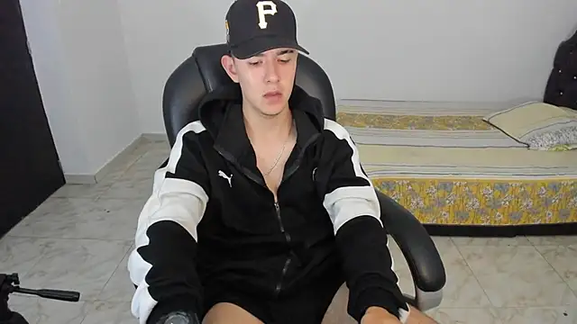 Aleck Boy online show from 27, 11, 2025