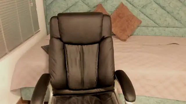 Ivyrush09 online show from 4, 3, 2026