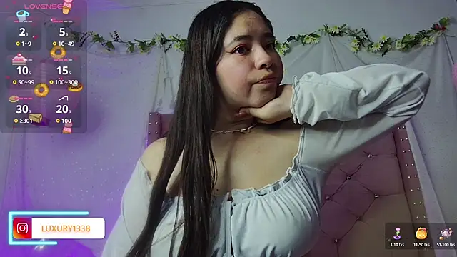 lauxury  online show from 6, 11, 2025