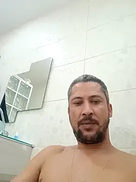 Arrombador20 online show from 7, 5, 2026