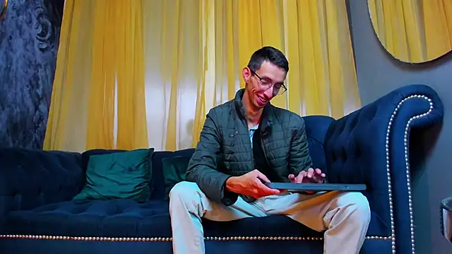 ZyroNight online show from 8, 1, 2026