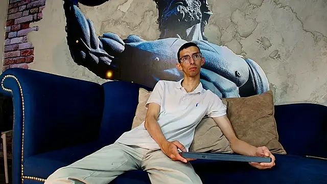 ZyroNight online show from 19, 12, 2025