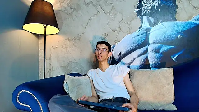 ZyroNight online show from 24, 11, 2025