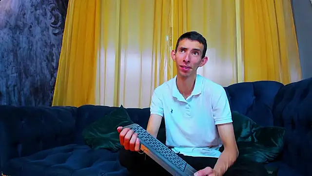 ZyroNight online show from 13, 1, 2026