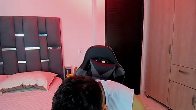 noah corvelle online show from 11, 11, 2025