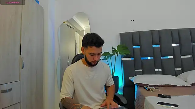 noah corvelle online show from 5, 3, 2026