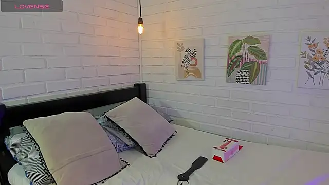 Sweet Dust online show from 29, 11, 2025