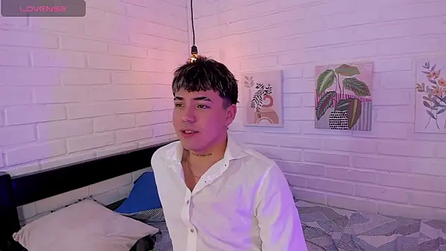 Sweet Dust online show from 25, 11, 2025