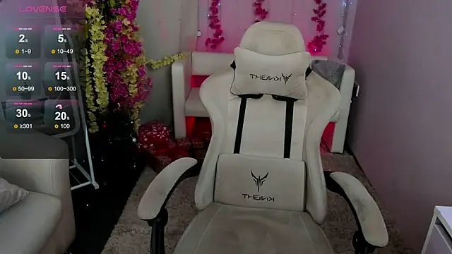 Snapshot of Hanako_Rey chatting on 18, 12, 2025 Hanako Rey online show from 18, 12, 2025