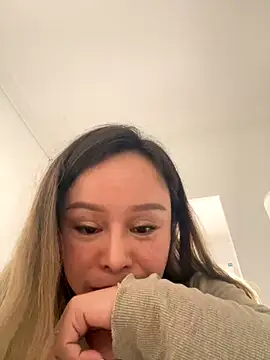 thu-cuoi online show from 5, 11, 2025