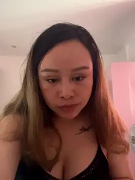 thu-cuoi online show from 8, 11, 2025