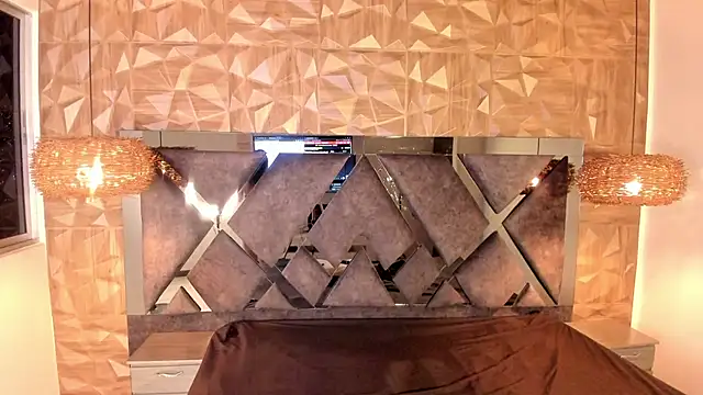 Kiara velvet   online show from 20, 4, 2026