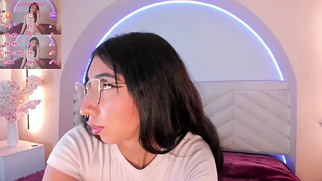Isabella Crofts online show from 23, 5, 2026