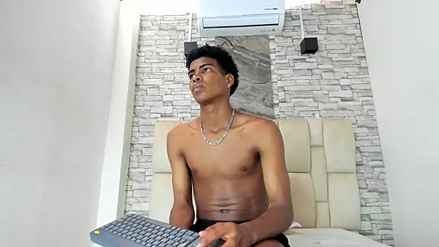 XAVI LEE online show from 2, 12, 2025