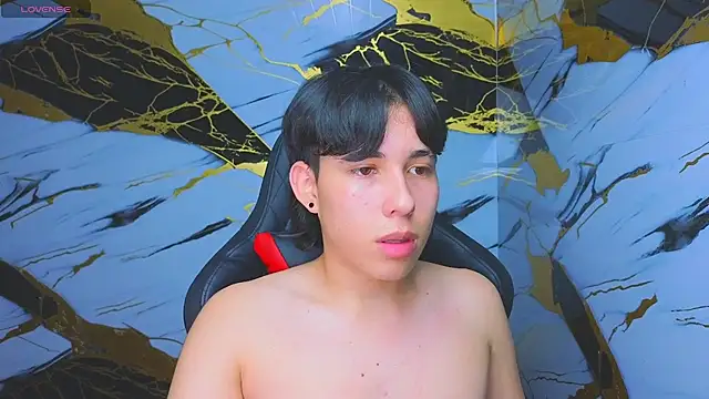 Suarezz10  online show from 13, 11, 2025