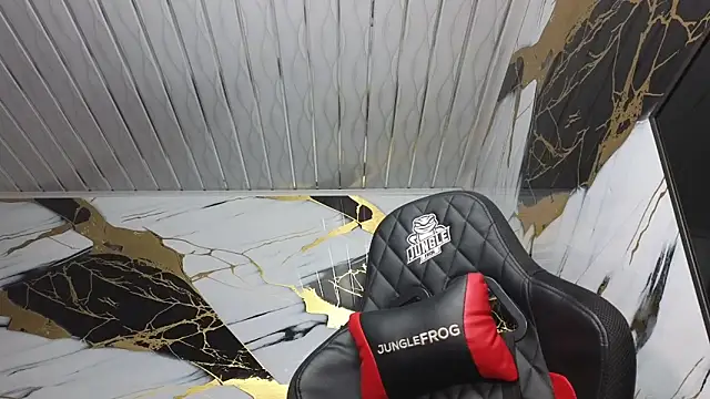 Suarezz10  online show from 26, 11, 2025