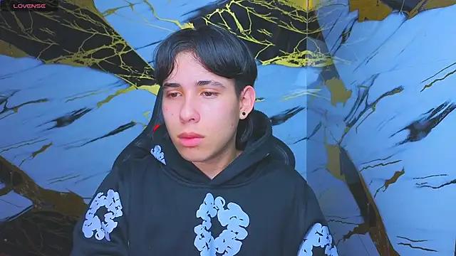 Suarezz10  online show from 14, 11, 2025