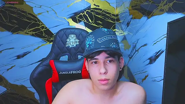 Suarezz10  online show from 18, 11, 2025