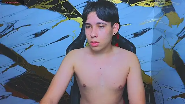 Suarezz10  online show from 11, 11, 2025