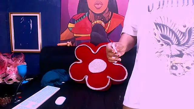 Slipperyebony online show from 14, 1, 2026