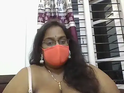 hootypriya online show from 11, 2, 2026
