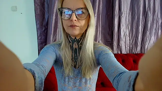 Snapshot of TattooTemptress chatting on 21, 11, 2025 TattooTemptress online show from 21, 11, 2025