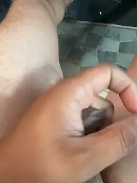 Qwert9012 online show from 1, 2, 2026