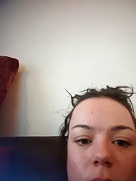 Leacouturierrr online show from 21, 11, 2025