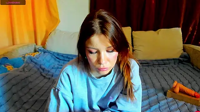 Eva purrr  online show from 9, 3, 2026