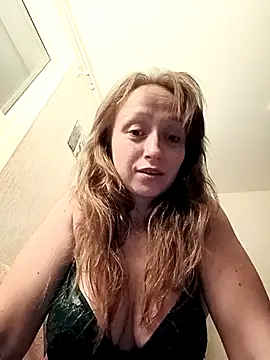 HotMommaCR online show from 7, 11, 2025