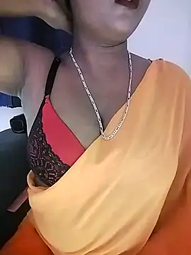 Snapshot of LoveLy-Soneya chatting on 3, 6, 2026 LoveLy-Soneya online show from 3, 6, 2026