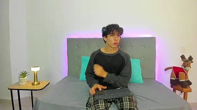 chris evans27 online show from 26, 11, 2025