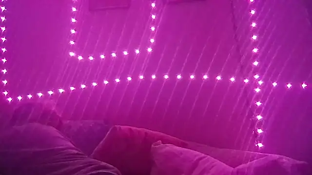 Redriddinghood8 online show from 19, 11, 2025