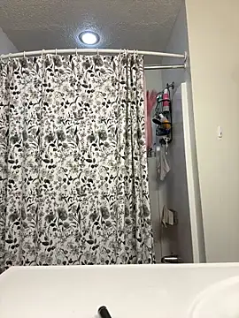 Redriddinghood8 online show from 17, 12, 2025