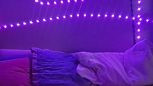 Redriddinghood8 online show from 16, 11, 2025