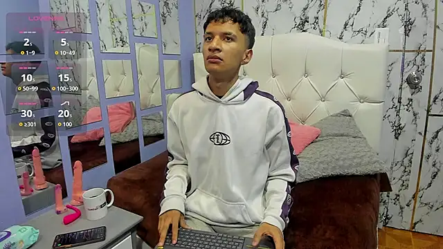 Elian Julian online show from 7, 11, 2025