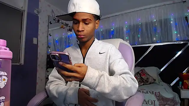 Santy bigcock 01 online show from 10, 6, 2026