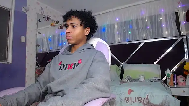 Santy bigcock 01 online show from 14, 5, 2026