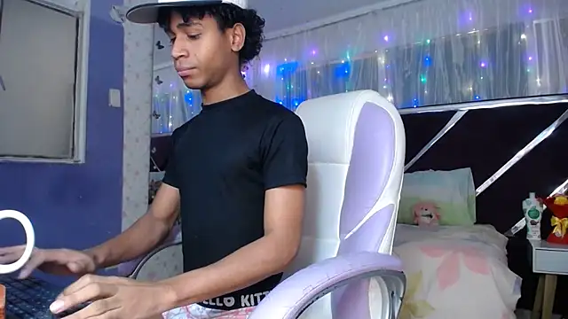 Santy bigcock 01 online show from 24, 5, 2026
