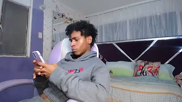 Santy bigcock 01 online show from 12, 4, 2026