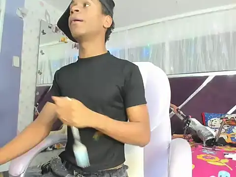 Santy bigcock 01 online show from 11, 1, 2026