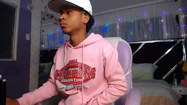 Santy bigcock 01 online show from 26, 4, 2026