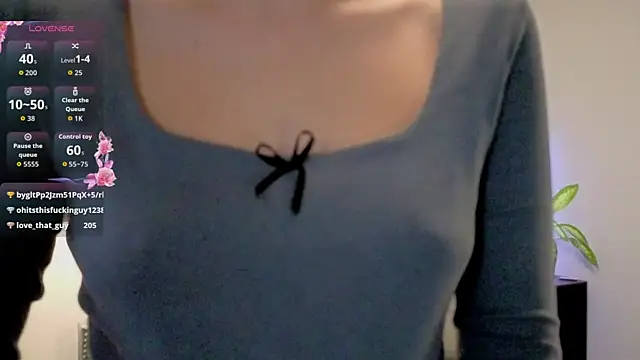 violetwluv online show from 4, 12, 2025