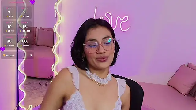 PEACHY TAY online show from 7, 1, 2026