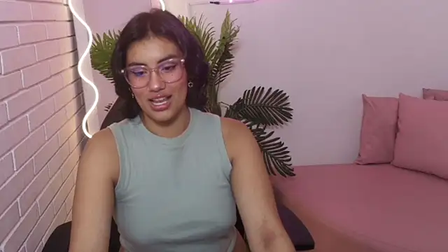 PEACHY TAY online show from 27, 11, 2025