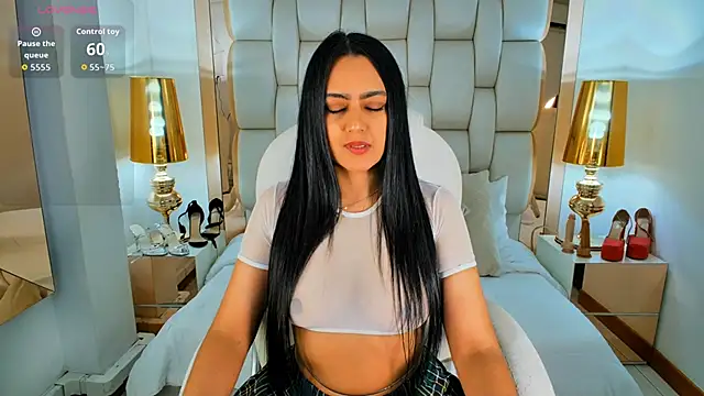 Snapshot of Bella__carther chatting on 4, 6, 2026 Bella carther online show from 4, 6, 2026